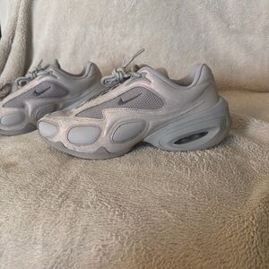 Nike Women’s Air Max Muse SE 8.5 College Grey